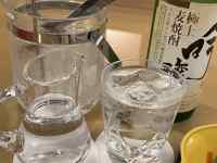 ガラスの瓶
AI 生成コンテンツは誤りを含む可能性があります。