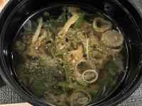 フライパンの中の料理
AI 生成コンテンツは誤りを含む可能性があります。