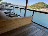 建物, 木製, 水, テーブル が含まれている画像
AI 生成コンテンツは誤りを含む可能性があります。