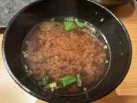 フライパンの中の料理
AI 生成コンテンツは誤りを含む可能性があります。