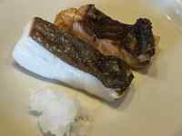 食品, 皿, テーブル, 座る が含まれている画像
AI 生成コンテンツは誤りを含む可能性があります。