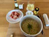 テーブル, 屋内, 皿, 食品 が含まれている画像
AI 生成コンテンツは誤りを含む可能性があります。