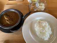 テーブル, カップ, コーヒー, 食品 が含まれている画像
AI 生成コンテンツは誤りを含む可能性があります。