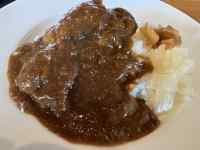 食品, 皿, テーブル, 座る が含まれている画像
AI 生成コンテンツは誤りを含む可能性があります。