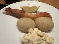 皿に盛られた食べ物
AI 生成コンテンツは誤りを含む可能性があります。