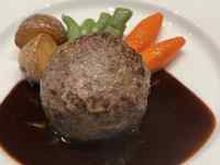 皿の上の食べ物
AI 生成コンテンツは誤りを含む可能性があります。