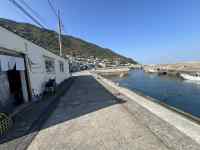 屋外, 横, 電車, 板 が含まれている画像
AI 生成コンテンツは誤りを含む可能性があります。