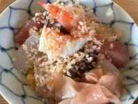 皿の上の料理
AI 生成コンテンツは誤りを含む可能性があります。