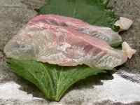 座る, 食品, 小さい, 横たわる が含まれている画像
AI 生成コンテンツは誤りを含む可能性があります。