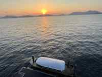 海の上を歩いている船
AI 生成コンテンツは誤りを含む可能性があります。