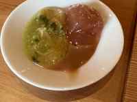 皿の上にあるスープ
AI 生成コンテンツは誤りを含む可能性があります。