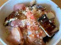 皿に盛られた食べ物
AI 生成コンテンツは誤りを含む可能性があります。