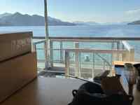 水, 屋内, 窓, 建物 が含まれている画像
AI 生成コンテンツは誤りを含む可能性があります。