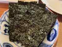 皿の上にあるケーキ
AI 生成コンテンツは誤りを含む可能性があります。