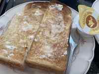 �����ɐ؂����T���h�C�b�`

AI �����R���e���c�͌����܂މ\��������܂��B