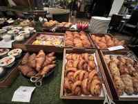 �H�i, ����, �e�[�u��, �\�� ���܂܂�Ă���摜

AI �����R���e���c�͌����܂މ\��������܂��B