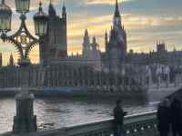 ��̂悤�Ȍ���

AI �����R���e���c�͌����܂މ\��������܂��B