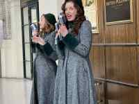 �l, ����, ����, �h���X ���܂܂�Ă���摜

AI �����R���e���c�͌����܂މ\��������܂��B