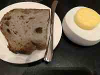 �M�̏�̃P�[�L

AI �����R���e���c�͌����܂މ\��������܂��B