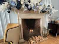 �g�F�̂��郊�r���O���[��

AI �����R���e���c�͌����܂މ\��������܂��B