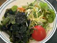 �{�E���̒��ɂ���T���_

AI �����R���e���c�͌����܂މ\��������܂��B