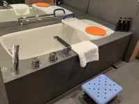 �o�X���[���̈�p

AI �����R���e���c�͌����܂މ\��������܂��B