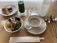 �e�[�u��, �M, �H�i, ���� ���܂܂�Ă���摜

AI �����R���e���c�͌����܂މ\��������܂��B