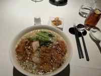 �e�[�u���̏�ɂ���H�ו�

AI �����R���e���c�͌����܂މ\��������܂��B