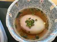 �M�̏�ɂ���X�[�v

AI �����R���e���c�͌����܂މ\��������܂��B