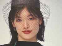 �X�q�����Ă��鏗���̊G

AI �����R���e���c�͌����܂މ\��������܂��B