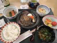 �e�[�u���ɒu���Ă���l�X�ȗ���

AI �����R���e���c�͌����܂މ\��������܂��B