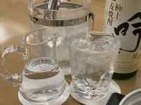 �K���X�̃R�b�v

AI �����R���e���c�͌����܂މ\��������܂��B