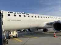 ��`�Œ��Ԃ�����s�@

AI �����R���e���c�͌����܂މ\��������܂��B