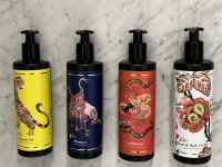 �J�E���^�[�ɒu���Ă���l�X�Ȏ�ނ̕r

AI �����R���e���c�͌����܂މ\��������܂��B