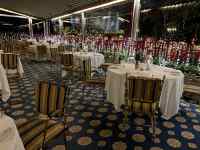 ����, �֎q, �e�[�u��, �_�C�j���O ���܂܂�Ă���摜

AI �����R���e���c�͌����܂މ\��������܂��B