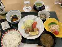 �e�[�u���ɒu���Ă���l�X�ȗ���

AI �����R���e���c�͌����܂މ\��������܂��B