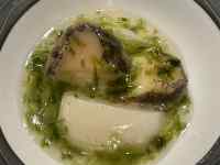 �M�̏�ɂ���X�[�v

AI �����R���e���c�͌����܂މ\��������܂��B