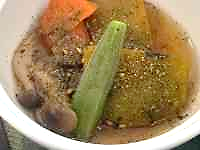 �H�i, �M, ����, �e�[�u�� ���܂܂�Ă���摜

AI �����R���e���c�͌����܂މ\��������܂��B