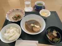 �e�[�u���̏�ɂ��邢���ȐH�ו�

AI �����R���e���c�͌����܂މ\��������܂��B