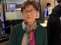 �X�[�c�𒅂��j��

AI �����R���e���c�͌����܂މ\��������܂��B