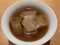 �e�[�u��, �J�b�v, �R�[�q�[, �H�i ���܂܂�Ă���摜

AI �����R���e���c�͌����܂މ\��������܂��B