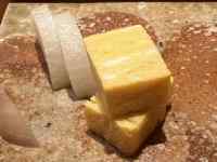 �H�i, �`�[�Y ���܂܂�Ă���摜

AI �����R���e���c�͌����܂މ\��������܂��B