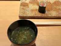 �e�[�u��, �H�i, ����, �{�E�� ���܂܂�Ă���摜

AI �����R���e���c�͌����܂މ\��������܂��B