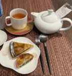 �e�[�u���̏�ɂ���H���ƃR�[�q�[

AI �����R���e���c�͌����܂މ\��������܂��B