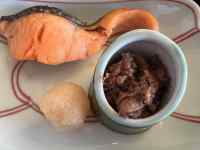 �H�i, �e�[�u��, �J�b�v, �M ���܂܂�Ă���摜

AI �����R���e���c�͌����܂މ\��������܂��B