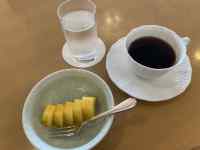 �J�b�v, �R�[�q�[, �e�[�u��, �H�i ���܂܂�Ă���摜

AI �����R���e���c�͌����܂މ\��������܂��B