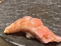 ��, �e�[�u��, ����, �H�i ���܂܂�Ă���摜

AI �����R���e���c�͌����܂މ\��������܂��B