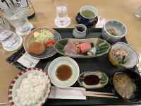 �e�[�u��, ����, �J�b�v, �M ���܂܂�Ă���摜

AI �����R���e���c�͌����܂މ\��������܂��B