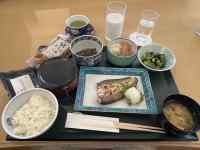 �e�[�u���̏�ɂ��邢���ȐH�ו�

AI �����R���e���c�͌����܂މ\��������܂��B