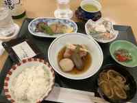 �e�[�u���ɒu���Ă���l�X�ȗ���

AI �����R���e���c�͌����܂މ\��������܂��B